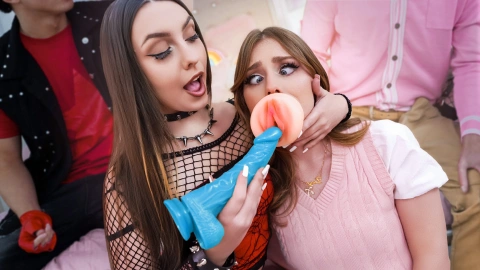 Cam Swap: Violet & Lucy - Mouth & Pocket Fun