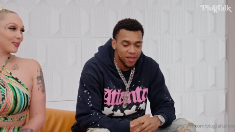 Alexis Andrews Double Penetration & Plug Play Chat